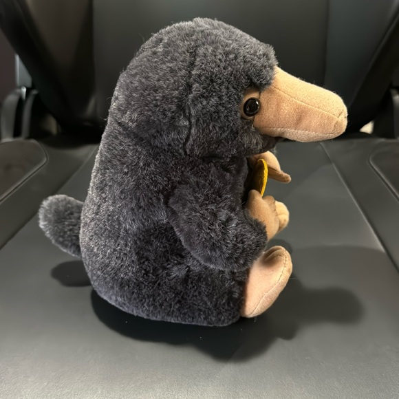 The Noble Collection Fantastic Beasts Niffler Plush - Picture 2 of 6